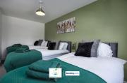Cosy Retreat By Green Haven Escapes Short Lets & Serviced Accommodation Seacroft With Free Off-Street Parking & Pet-Friendly Cosy Retreat By Green Haven Escapes Short Lets & Serviced Accommodation Seacroft With Free Off-Street Parking & Pet-Friendly