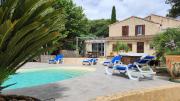 Villa de standing avec piscine à débordement, jacuzzi et jardin à 5 min du centre de Nîmes