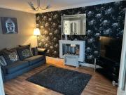 2 bedroom house close to city centre with gated driveway