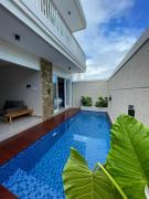Beautiful and comfortable small villa near Melasti and Pandawa beach