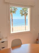 Encantador Apartamento en Primera Línea de Playa