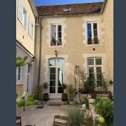 Maison des Pilastres au cœur dAuxerre