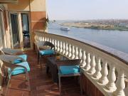 شقه الترا مودرن صف اول كورنيش النيل , القاهره , بمنطقه المعادي , اطلاله مباشره للنيل والاهرامات ,الطابق التاسع ,Very luxury apartment firist row nile view and pyr