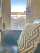 Full House, Very Well Located