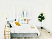 Newly Gated Stylish Steps to Hollywood 2B2B