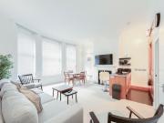 The Fitz Central Apartment