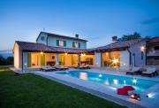 Villa Macarinka, a luxurious, private villa minutes from the beach