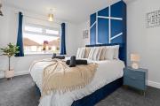Stunning Modern Home - Sleeps 6 - Minutes from Racecourse