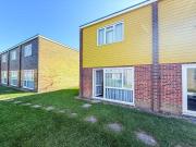 Superb Chalet Close To Hemsby Beach With A Modern Interior, Sleeps 5 Ref 18151B