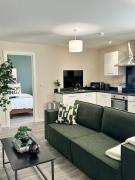 Southwood Place - Free Parking - Sleeps 4 Southwood Place - Free Parking - Sleeps 4