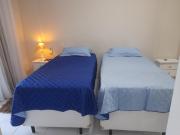 Flat com vista parcial ao mar