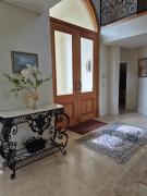 GRAND APARTMENT by the Harbor