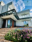 Lakeview Bellemare Villa