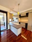 Stylish spacious 3-bedroom apartment, open-space kitchen, 3 balconies!