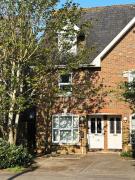 Hydeaway beautiful 3 bedroom house in a great location