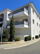 Cozy 2-Bedroom Beach Flat