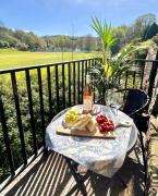 Wicket Green Cottage Hayfield Wicket Green Cottage Hayfield