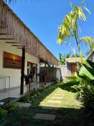 The middle Surf house