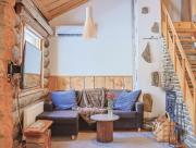 Log Cabin Apartment Oula C