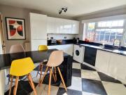 Stylish, Cosy & Peaceful Cheltenham Home