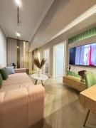 Modern & Glam Apartments Evergreen Towers Underground Parking