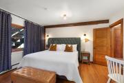 Top Phoenicia