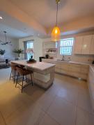 Top Manuel F. Martínez