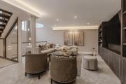 Luxurious 4-Bed Knightsbridge Home Near Harrods Luxurious 4-Bed Knightsbridge Home Near Harrods