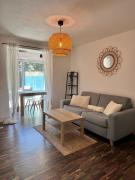 Studio cosy avec grande terrasse proche mer et ville