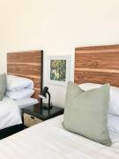 Rhondas Oranjemund Accommodation