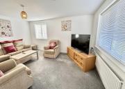 Swindon Large 5 Bedroom Modern Home Swindon Large 5 Bedroom Modern Home