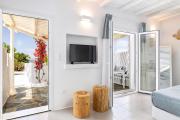 Luxury Paros Villa 1 Bedroom The Cobble Suite Private Jacuzzi Private Terrace Naousa