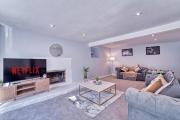 The Stylish Gem of Bath - Sleeps 10