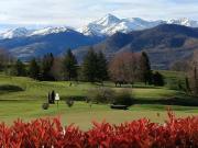 Appartement 3 étoiles, 2 chambres , cuisine aménagée, terrasse, face à la chaîne des Pyrénées