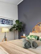 Hermanus Waterfront Boho Studio Apartment, Whale Coast Hideaway