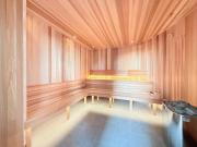 Stylish Riverfront 2Bed Apt with Pool at QWR