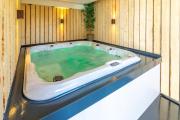 Große Familienvilla mit privat innen Jacuzzi & Sauna