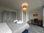 Park Central 4 Double Bedroom House in Birmingham City Center