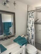 Perfect Getaway-Lovely Cottage House- Near Beaches