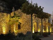 Authentic renovated villa, pool, magnificent view