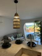 Appartamento Spiaggia Marinella con vista mare e piscina, Costa Smeralda Appartamento Spiaggia Marinella con vista mare e piscina, Costa Smeralda