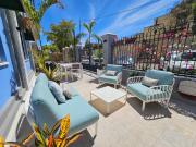 Iconic Centro Retreat Walk to Beach & Dining