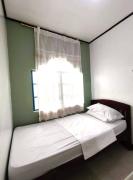 Transient Siete Barcelone B&B Guesthouse -Bungalow Patul