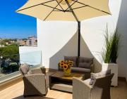 GEA SEAVIEW APARTMENT - Bright Top-Floor Gem in central Nettuno, Steps from the Station