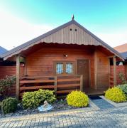 Domki i Pokoje u Asi