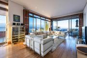 Penthouse 230m2 on the Sea