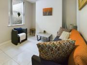 Luxurious 5 Bedroom Home near City Centre