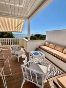 Beachfront, pool, air conditioning, 3 bedrooms, sea view