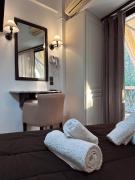 Top Kamena Vourla Top Kamena Vourla