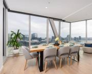 MEL WSP irresistible 3br2ba Apt Parking Pool GYM